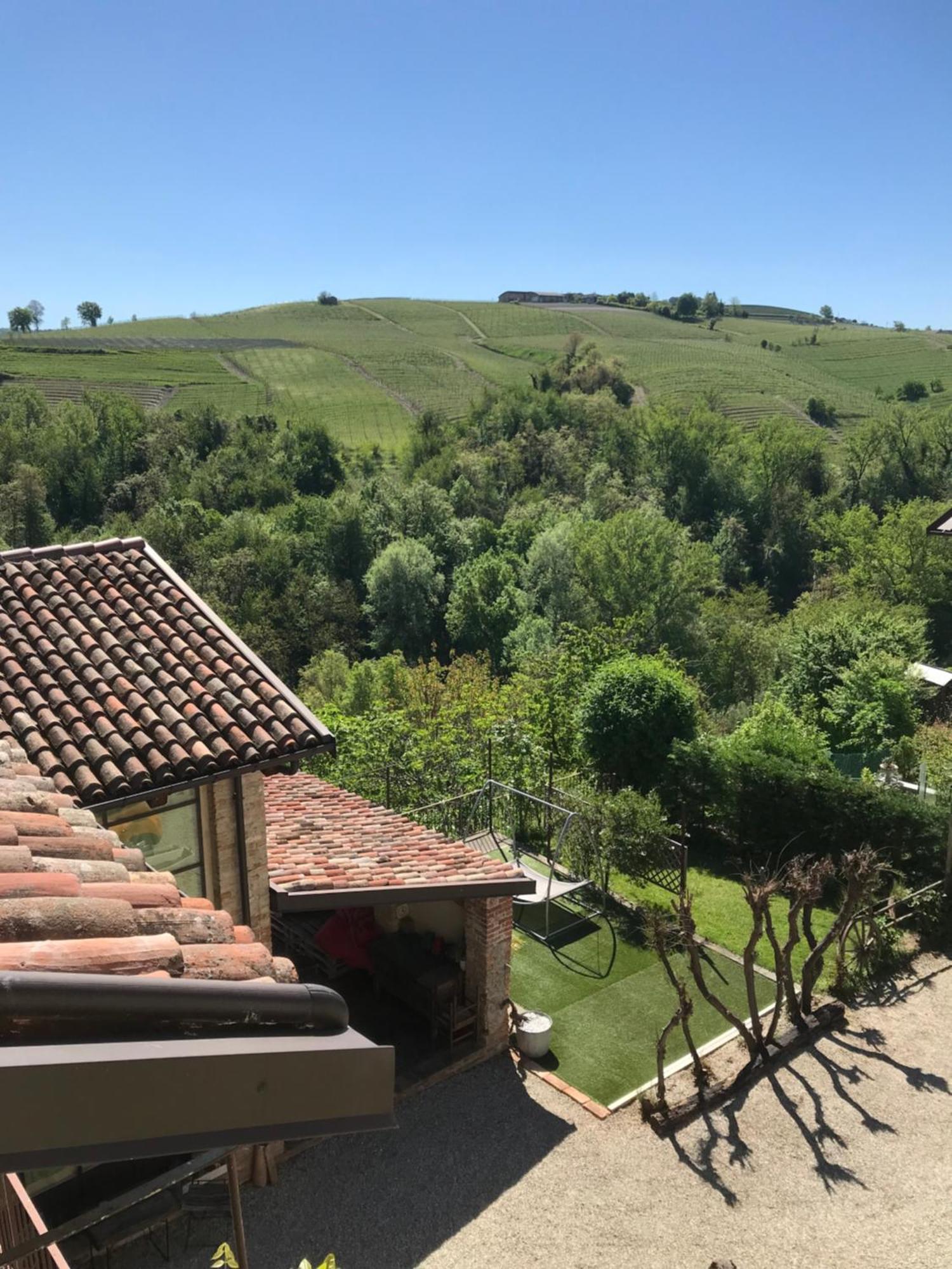 سيرالونغا دو ألبا B&B Acaso الغرفة الصورة