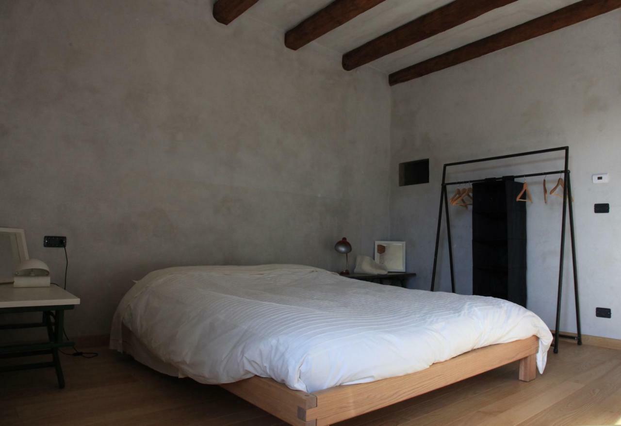سيرالونغا دو ألبا B&B Acaso الغرفة الصورة
